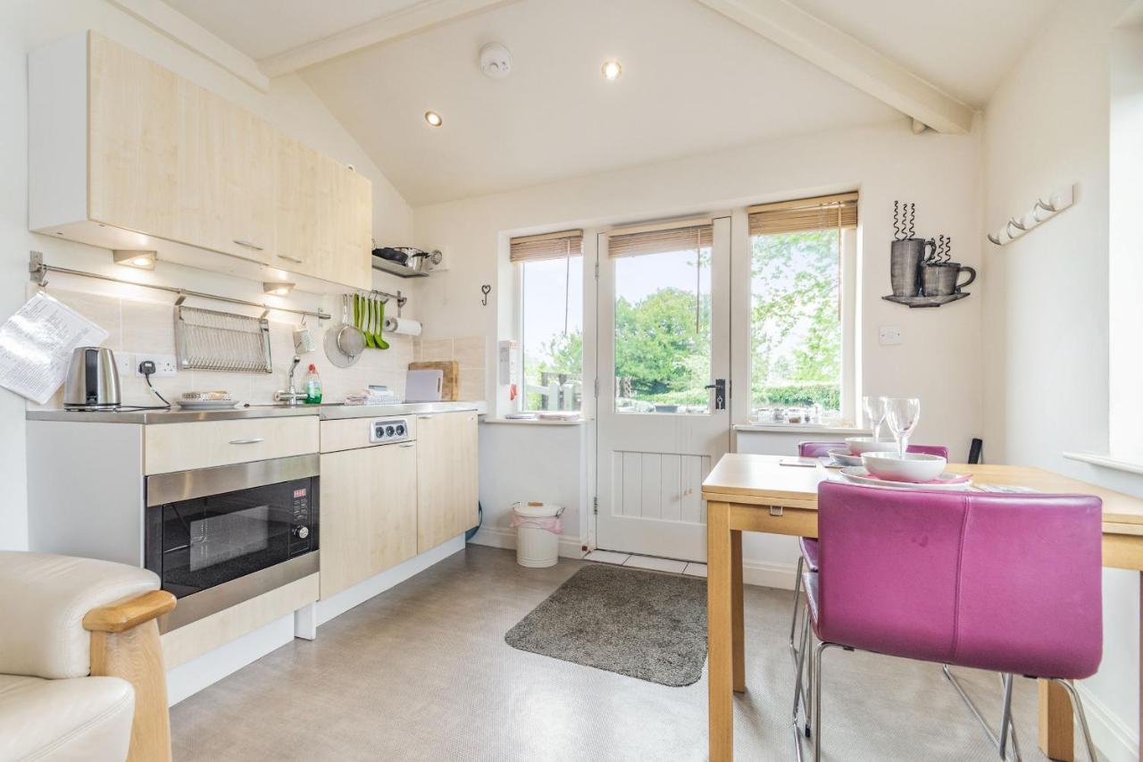 The Friendly Room Austwick Экстерьер фото